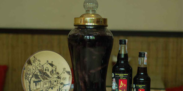 ba kích ngâm rượu
